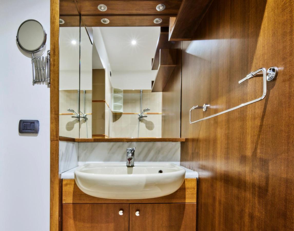 Sempione Luxury Suite - Exclusive Apartment Milan Luaran gambar